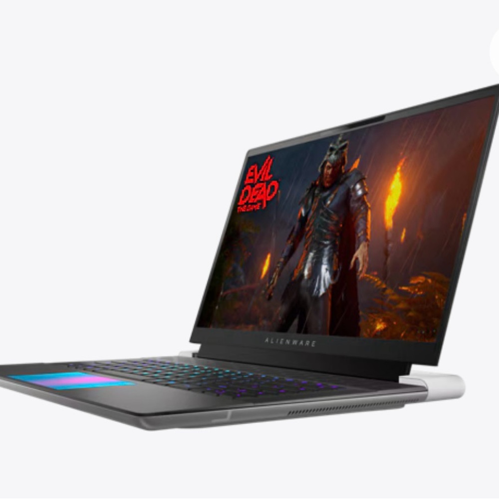 Alienware x16 R2 Gaming Laptop - Picture 2 of 3